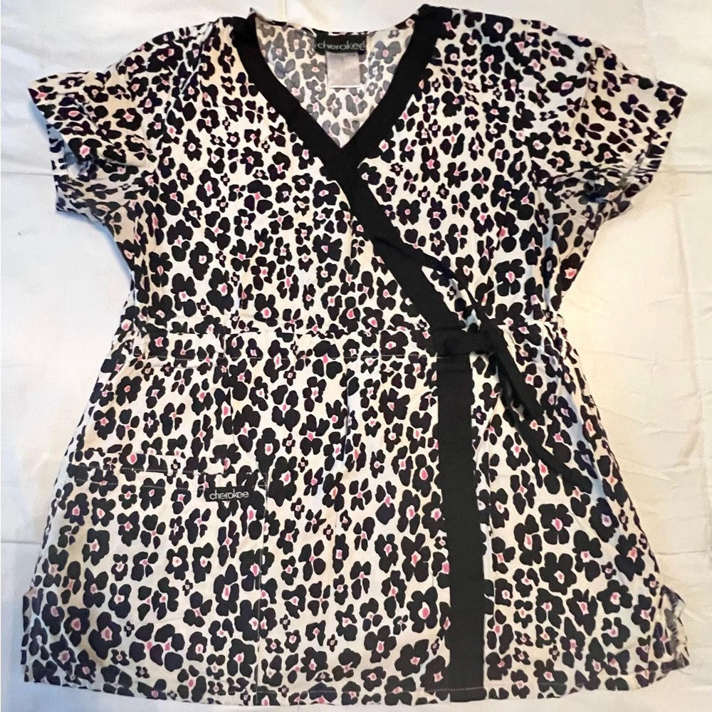 Cherokee Black and White‎ Small Floral Blouse with Pink Accents